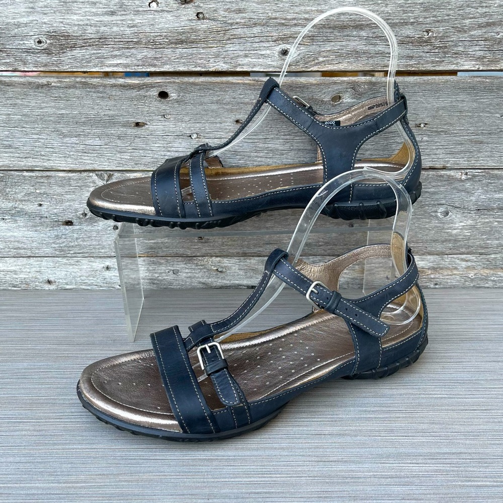 ECCO Women's Groove Sandal size 40 / US 9.5